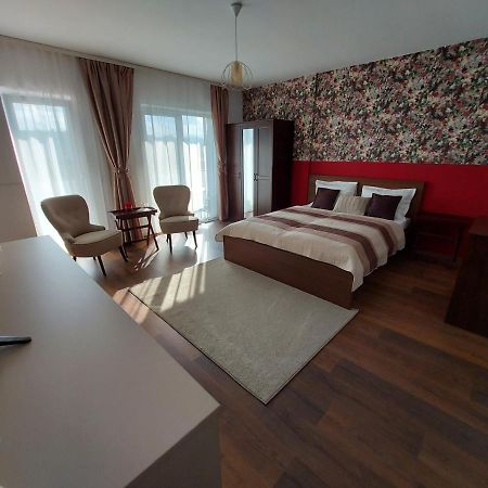 Anca'S Style Apartment Кодлеа Екстериор снимка