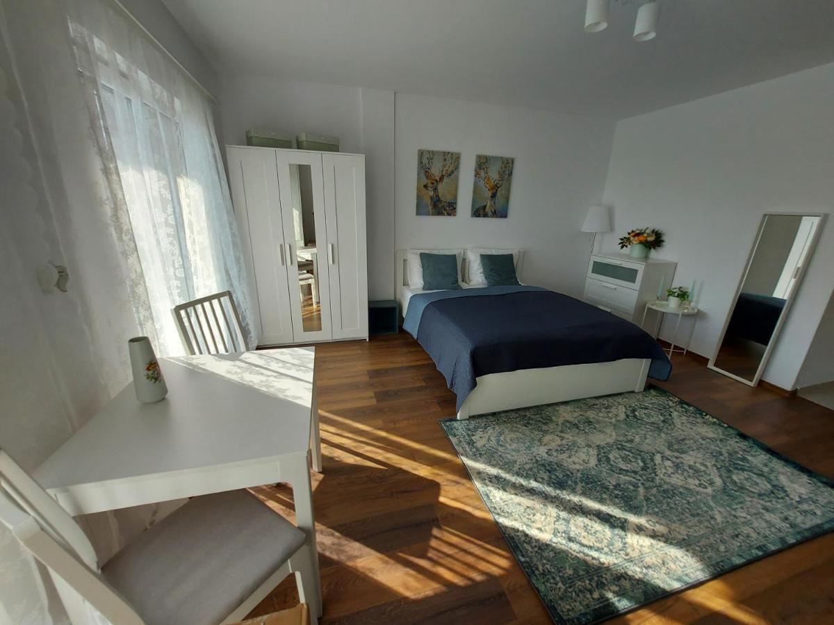 Anca'S Style Apartment Кодлеа Екстериор снимка